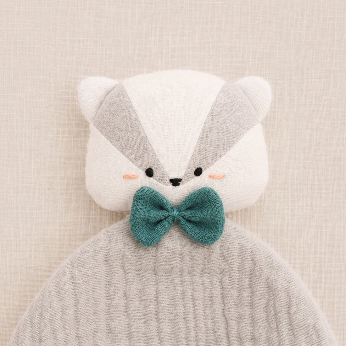 Doudou lange blaireau en double gaze de coton biologique fabriqué en France